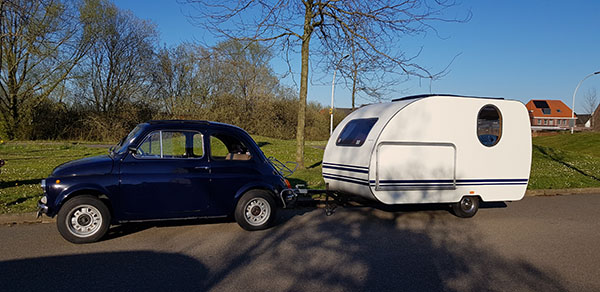 Een kijkje in de caravan van Simon en Ilse